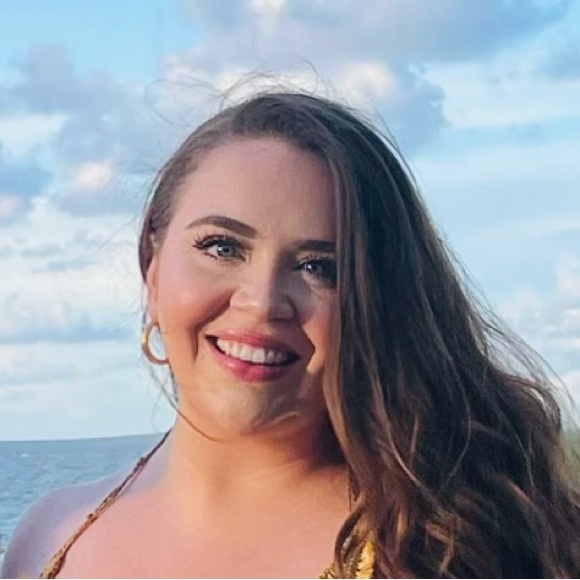 Meet your Posher, Erin - Picture 7 of 7